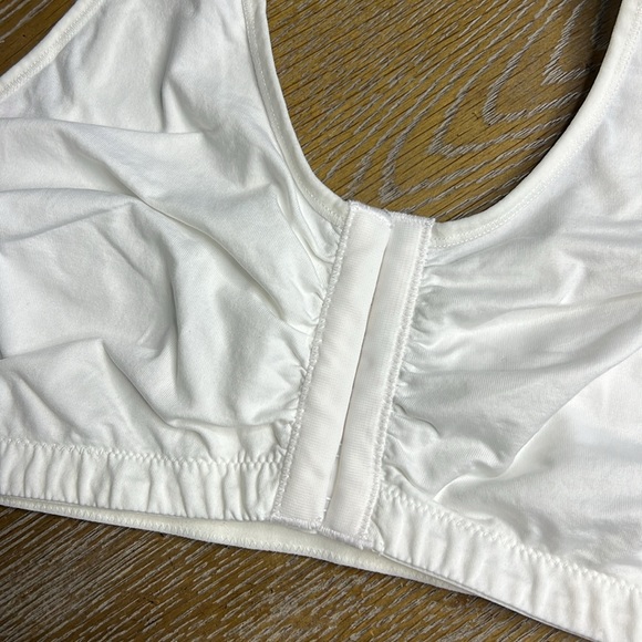 LEADING LADY White Front Clasps Bra XL - Picture 6 of 7